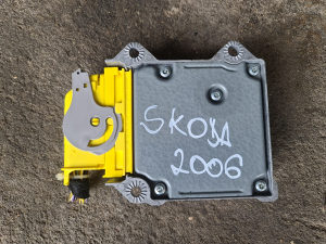 PROCESOR AIRBAGA SKODA OCTAVIA