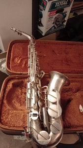 Saxofon Amati