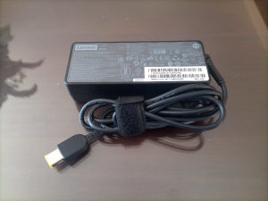 Punjač adapter za laptop Lenovo 20V 4.5A 90W pravougaon