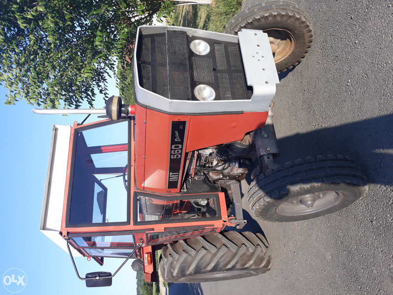 TRAKTOR IMT 560
