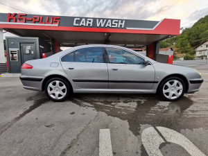 Peugeot 607