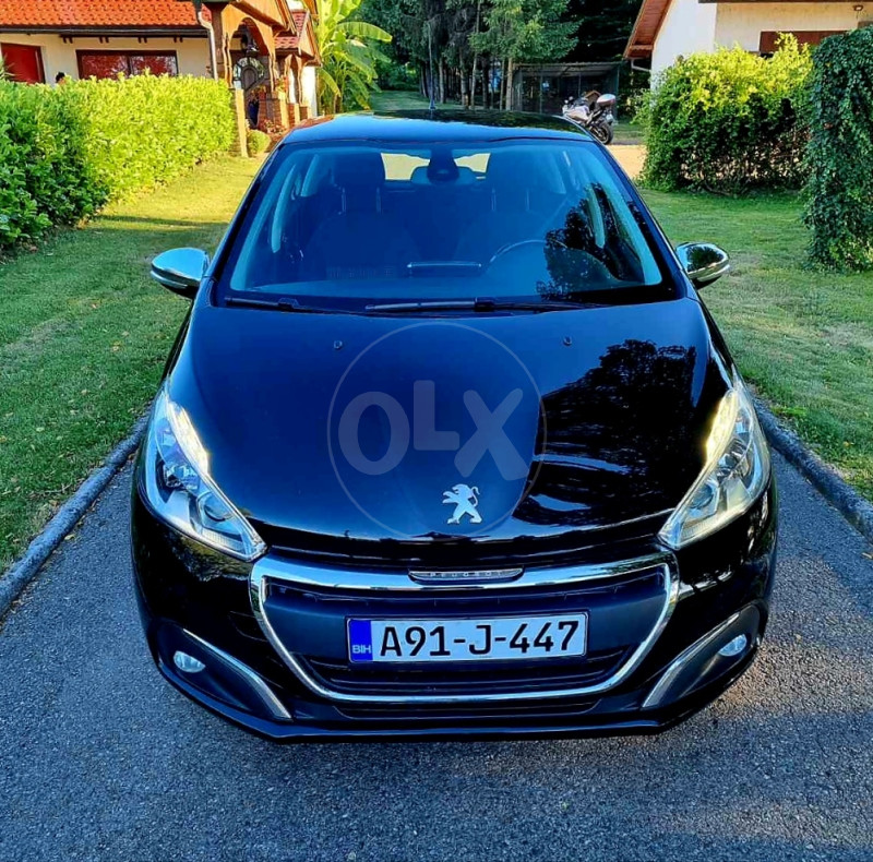 Peugeot 208 FELINE MAX FULL 1.6 HDI 100 PS