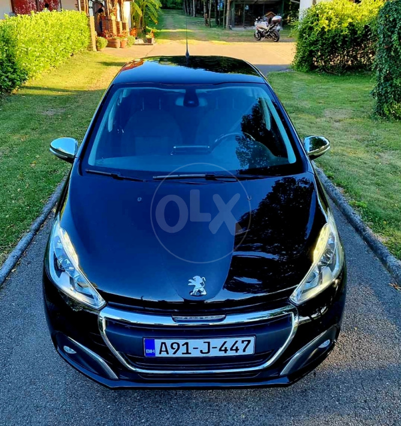 Peugeot 208 FELINE MAX FULL 1.6 HDI 100 PS