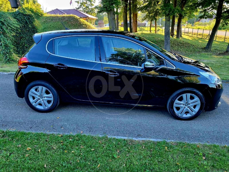 Peugeot 208 FELINE MAX FULL 1.6 HDI 100 PS
