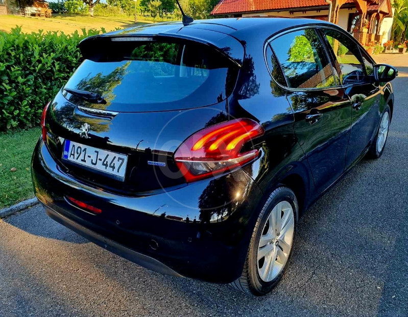 Peugeot 208 FELINE MAX FULL 1.6 HDI 100 PS
