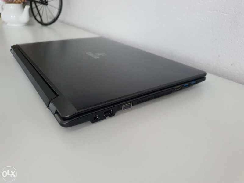 Laptop Terra Intel Quad Core 8.gen 4GB RAM 15.6"