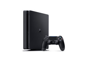 Sony PlayStation 4 PS4 čipovan 1TB , igre po izboru