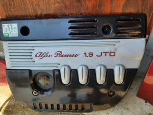 Poklopac motora Alfa Romeo 156