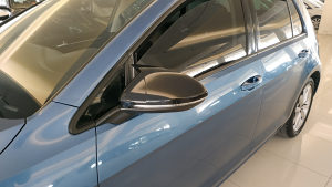 POKLOPCI OGLEDALA CRNI VW GOLF 7