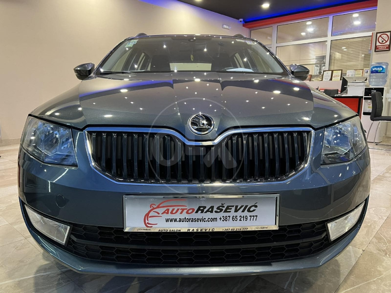 Skoda OCTAVIA 1.6 TDI DSG 2016/17 NAVI