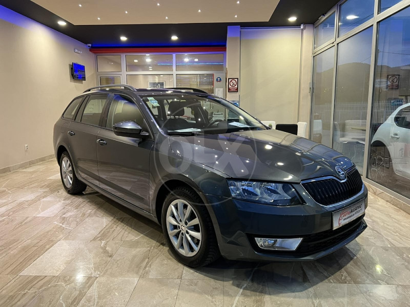 Skoda OCTAVIA 1.6 TDI DSG 2016/17 NAVI
