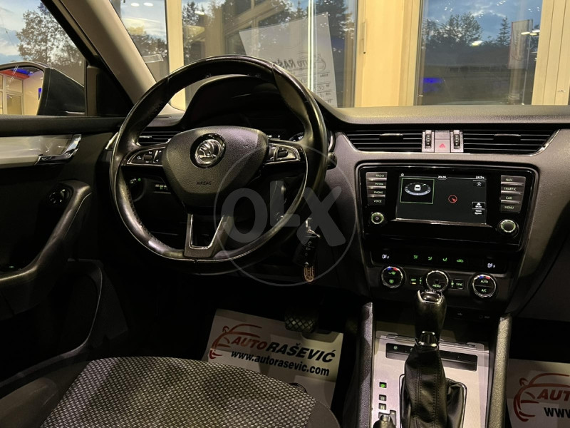 Skoda OCTAVIA 1.6 TDI DSG 2016/17 NAVI