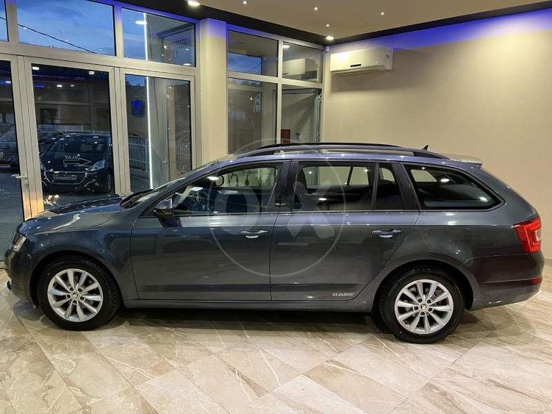 Skoda OCTAVIA 1.6 TDI DSG 2016/17 NAVI