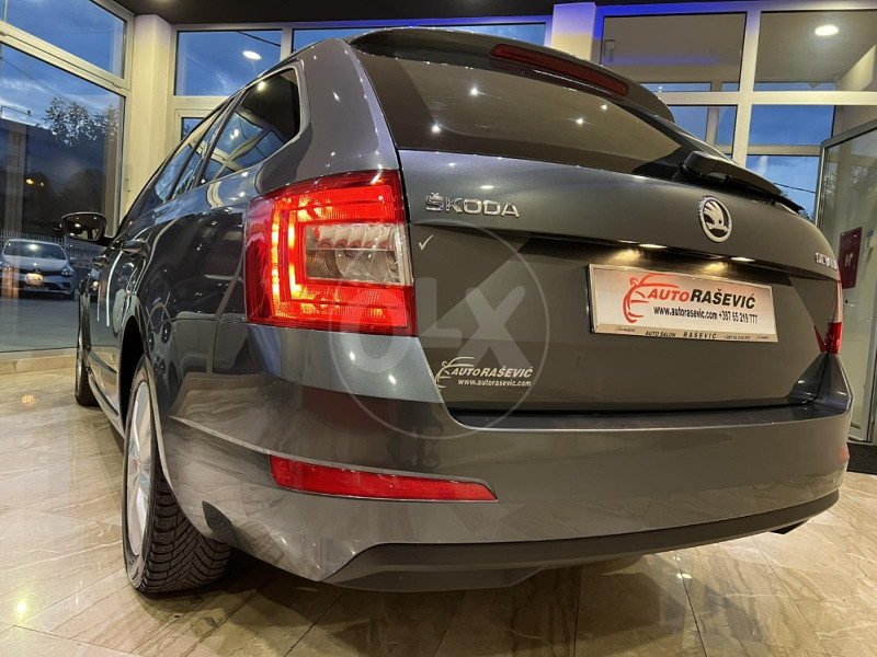 Skoda OCTAVIA 1.6 TDI DSG 2016/17 NAVI