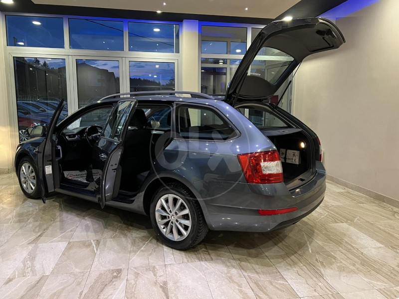 Skoda OCTAVIA 1.6 TDI DSG 2016/17 NAVI