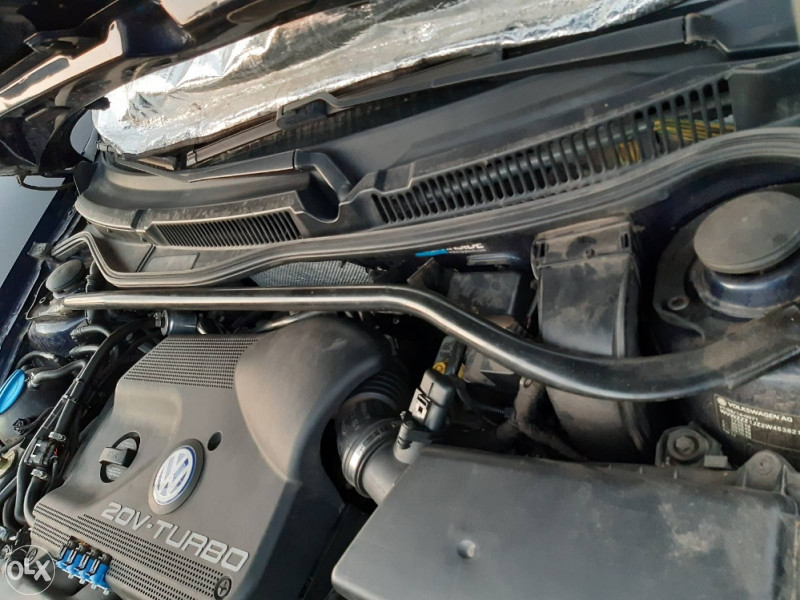 Strut bar Golf 4, Bora, TT, original Stabilizatori za automobile OLX.ba