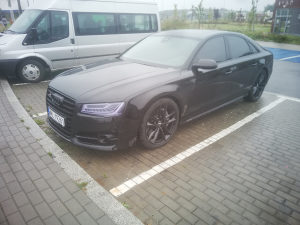 Audi S8 plus