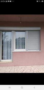 Balkonski prozor s roletnom