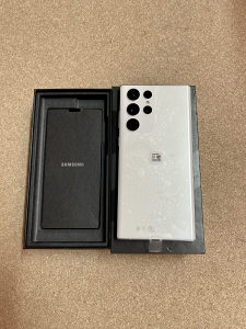 Samsung S22 Ultra 5g 256/12gb Bijeli kao nov full oprema
