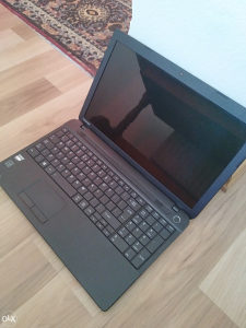 Laptop Toshiba Dual 1.0 Ghz, 4GB, 320GB, 4h baterija