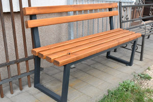 Klupa klupe groblje park, toplocinkana!