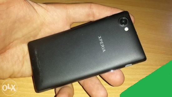 Mobitel Sony Xperia J st26i top stanje iz ovoza
