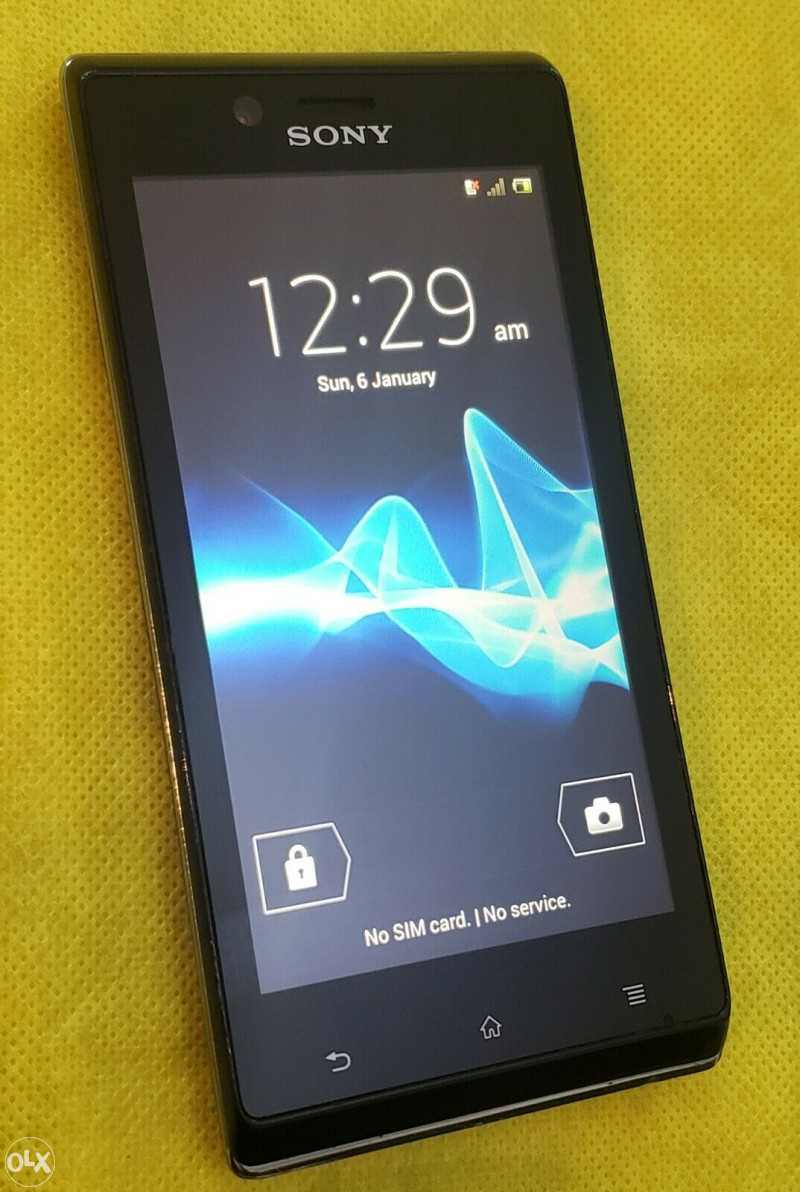 Mobitel Sony Xperia J st26i top stanje iz ovoza