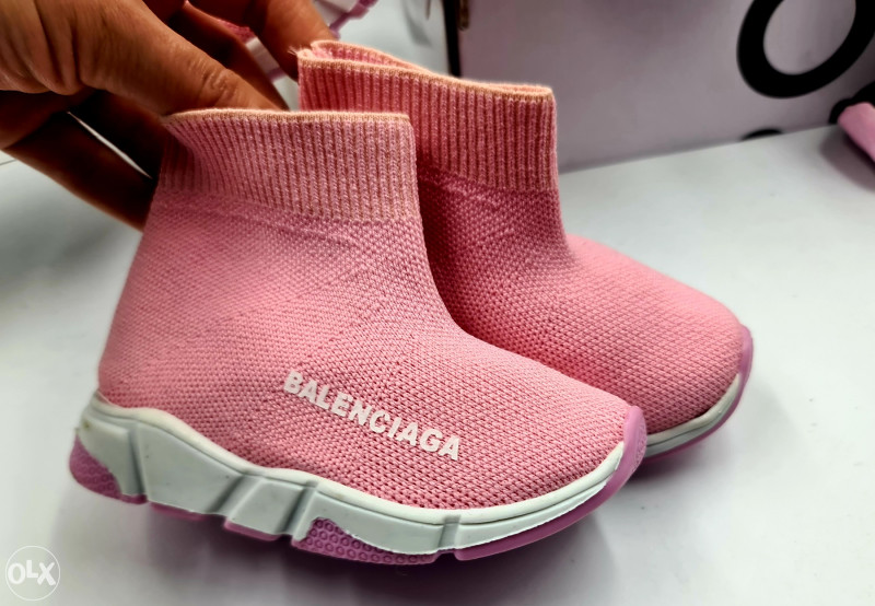 Roze best sale balenciaga sock