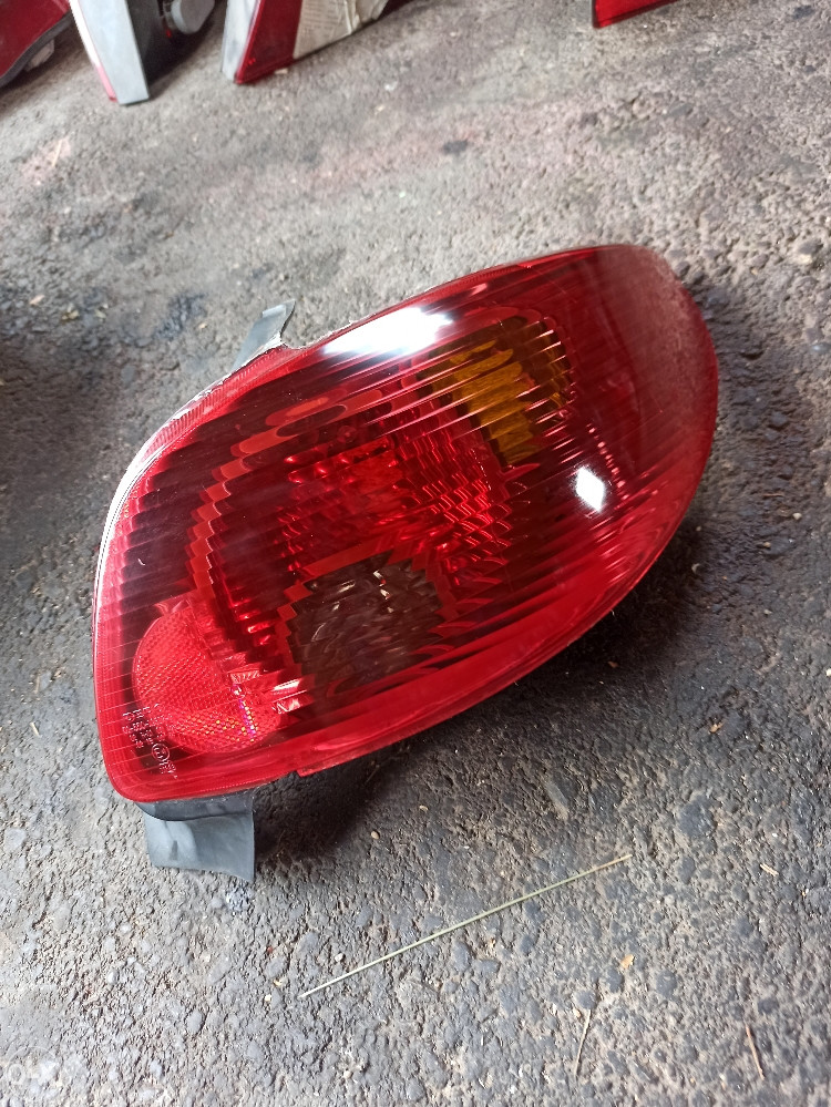 Stopka stopke lijeva desna peugeot pezo 206 - Farovi i Štopke za ...