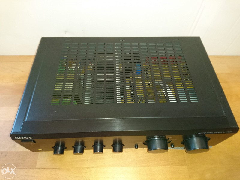 Sony TA-FE 330 R pojacalo sa daljinskim