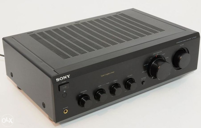 Sony TA-FE 330 R pojacalo sa daljinskim