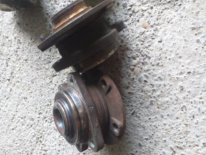 Zadnji lezaj Audi a6 4f, pasat