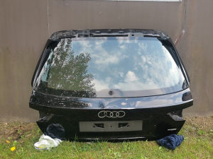 Audi a4 b9 vrata gepeka