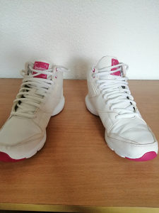 Reebok broj 37,cm23.5
