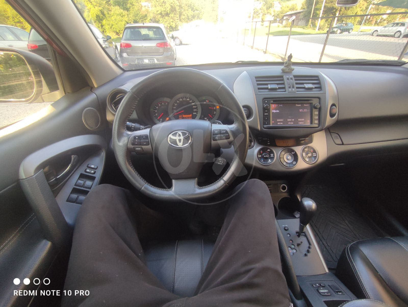 Toyota RAV 4 4x4 2012god 2.2 D-CAT 110KW AUTOMATIK