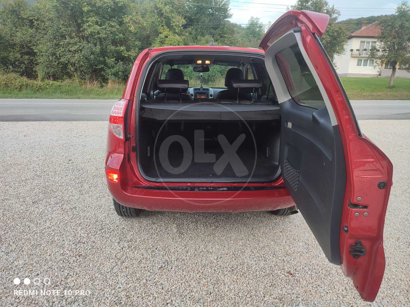 Toyota RAV 4 4x4 2012god 2.2 D-CAT 110KW AUTOMATIK