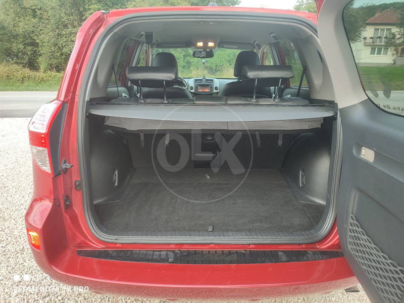 Toyota RAV 4 4x4 2012god 2.2 D-CAT 110KW AUTOMATIK