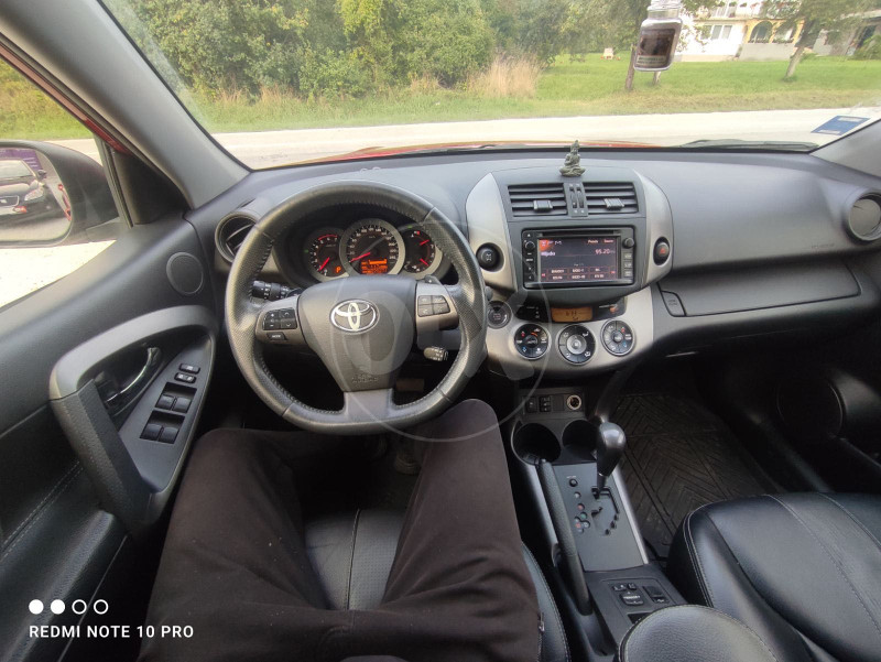 Toyota RAV 4 4x4 2012god 2.2 D-CAT 110KW AUTOMATIK