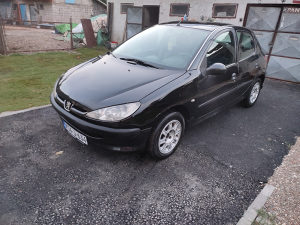 Peugeot 206 1.1, 2004.god. reg. 03/2023. god