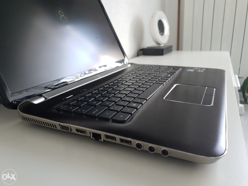 Gaming laptop HP core i7 8GB RAM AMD 7400M 17.3"