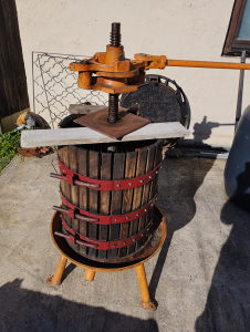 Žećka za voće ručna presa za voće cijeđenje voća - Biznis i Industrija ...