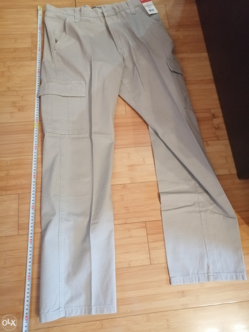 Wrangler cargo W33 L34, hlače sa džepovima - Pantalone i hlače - OLX.ba