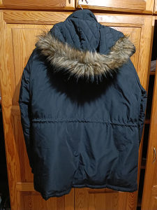 Pernata jakna sa krznenom kapuljačom Esprit (XXL)