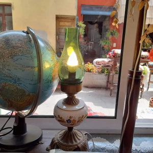 Vintage stolna lampa zeleni cilindar