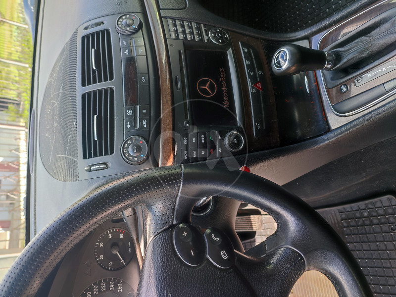Mercedes e 211 nije zracni ovjes(opruge su)