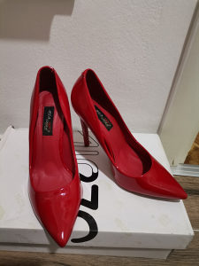 Crvene salonke cipele
