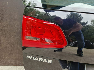 Zadnje lijevo stop svjetlo VW Sharan 7N na gepeku 2010-