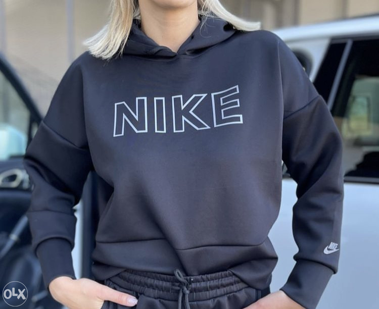 Nike zenska trenerka komplet