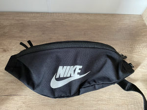 Nike torbica