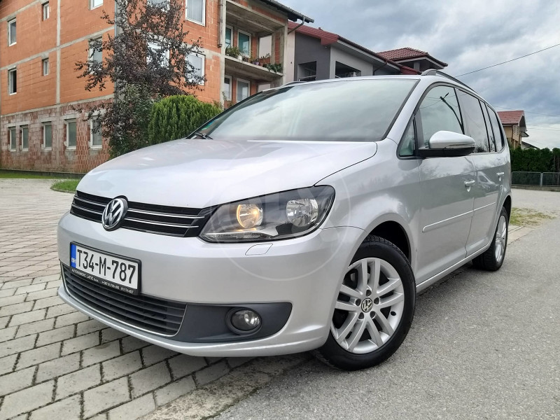 Volkswagen Touran 1.6 TDI DSG Automatik 2011